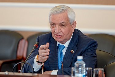 Депутаты направят более 128 млн рублей на поддержку школ и детских садов